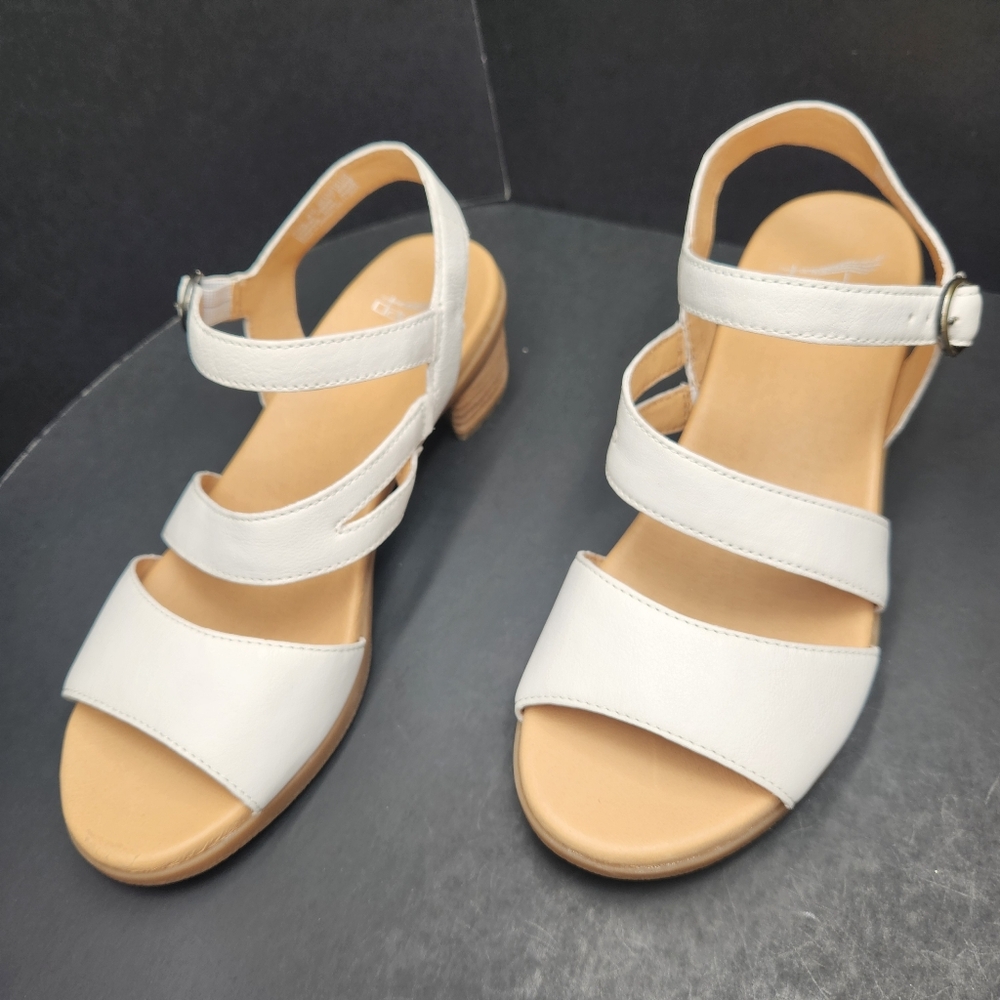 NWOB Dansko Leather Heeled Sandals with Buckle Strap - Tansy
Size 11.5 EU 42 - Picture 2 of 16